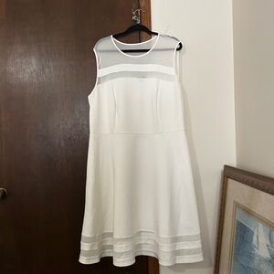 Chic White Sleeveless Midi Dress